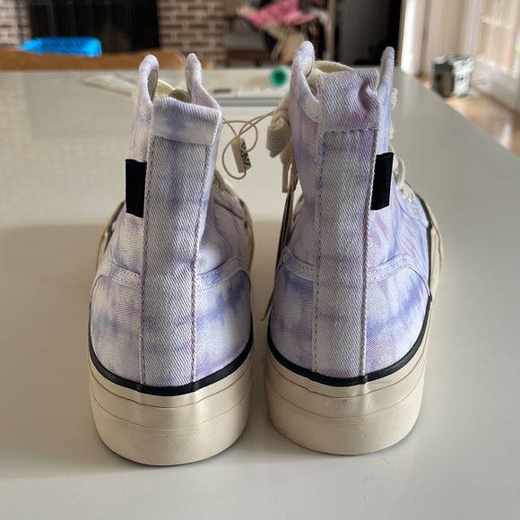 High tops - Picture 4 of 6